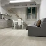 アパート Sun And Moon Apartments
